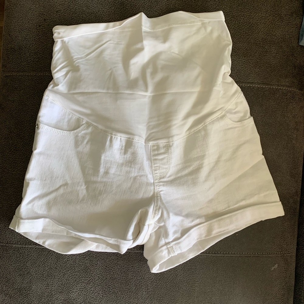 Maternity shorts